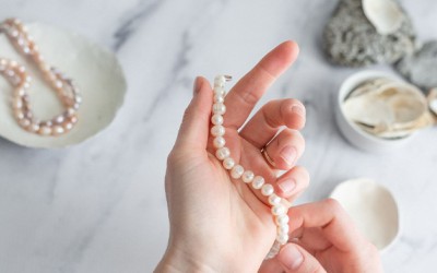 Pearl Elegance Preserved: A Comprehensive Guide to Cleaning and Maintaining Your Precious Pearls