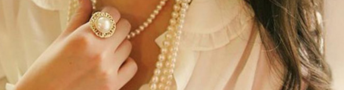 The Expert's Guide on Pearl Shapes - Everything You Need to Know