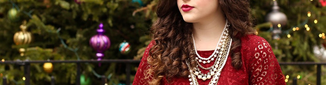 Can I Match Pearl Jewelry With Christmas Outfits?
