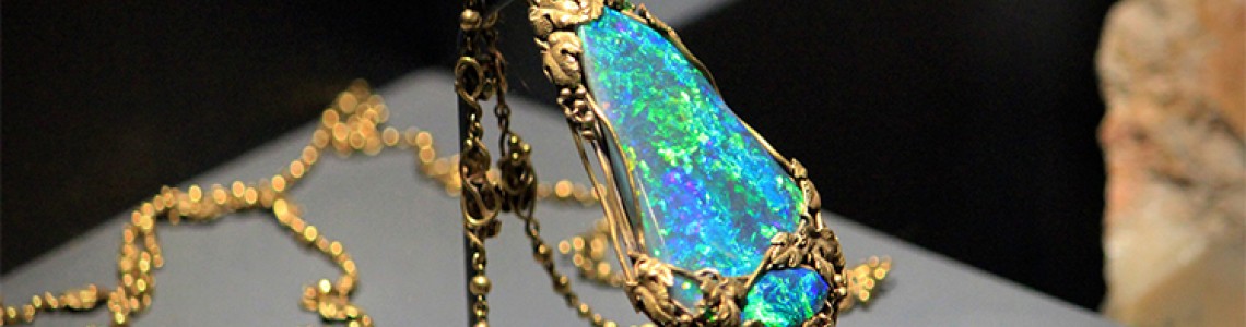 18+ Most Expensive Stones and Jewelry from Auctions