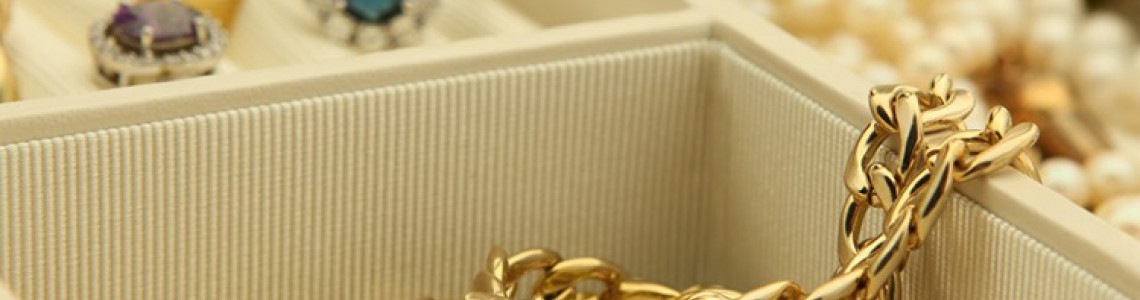 How Should You Store Your Jewelry: Tips & Tricks