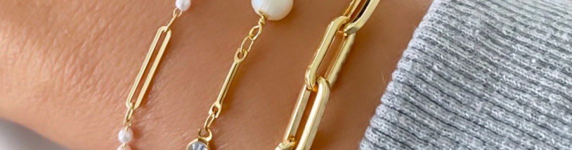 How to Elevate Your Style With Pearl & Gold Link Bracelet How to Elevate Your Style With Pearl & Gold Link Bracelet