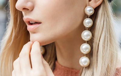 The Allure of Large Pearl Earrings in Modern Fashion