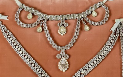 Marie Antoinette's Necklace: A Brilliant Story with a Sad Ending