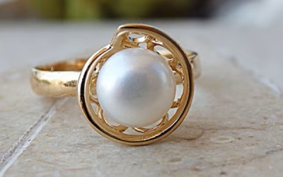 How to Style Pearl Rings: Tips for Every Occasion