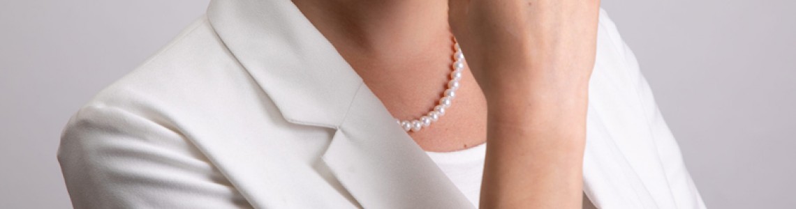 Pearl Business Guide: How to Style from Dainty Pieces to Signature Poise Pearl Business Guide: How to Style from Dainty Pieces to Signature Poise