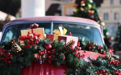 15+ Gift Ideas for Her for Valentine’s Day