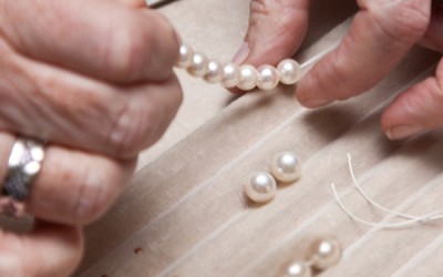 The Ultimate Guide to Pearl Necklace Care: Expert Tips and FAQs