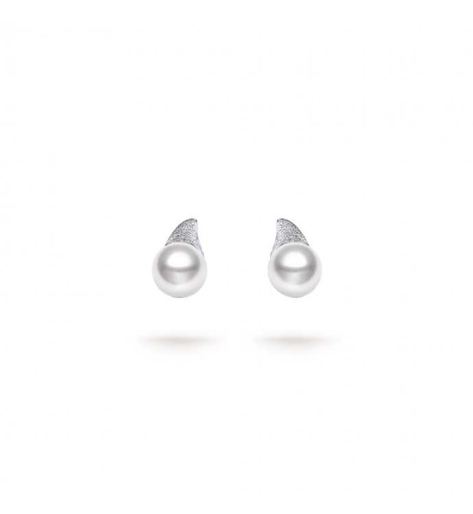 10.0-11.0mm White South Sea Round Pearl Kiss Earrings in 18K Gold - AAAAA Quality