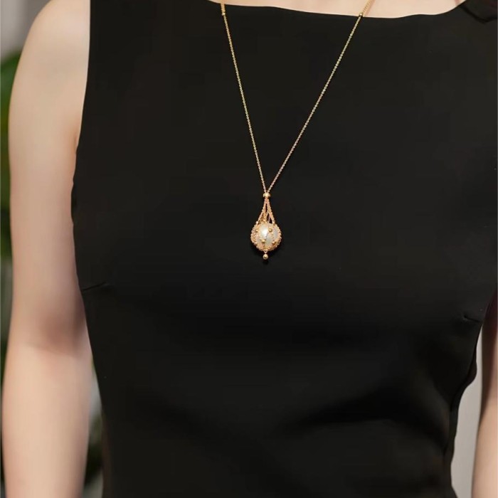14.0-15.0mm Freshwater Pearl Lavalier Circle Pendant - Yellow Gold