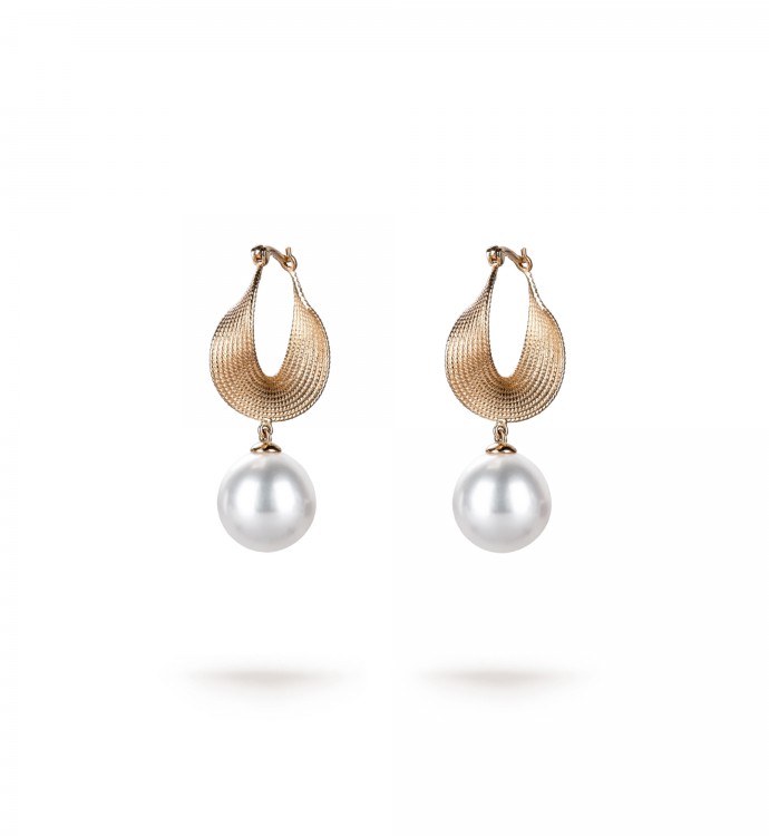 10.0-11.0mm White South Sea Round Pearl Bohemian Hoop Earrings in 18K Gold - AAAAA Quality