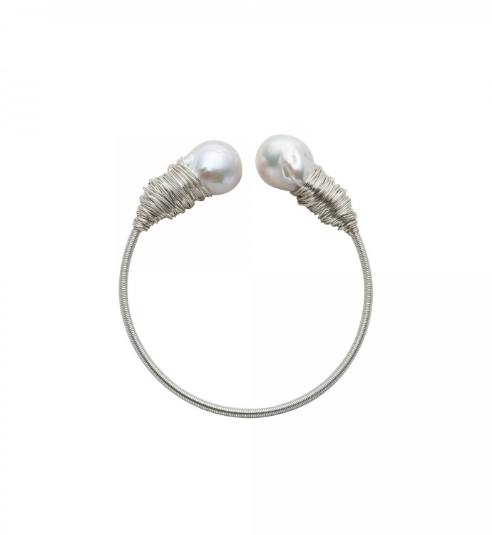 White Baroque Pearl Silver-Colored Bangle
