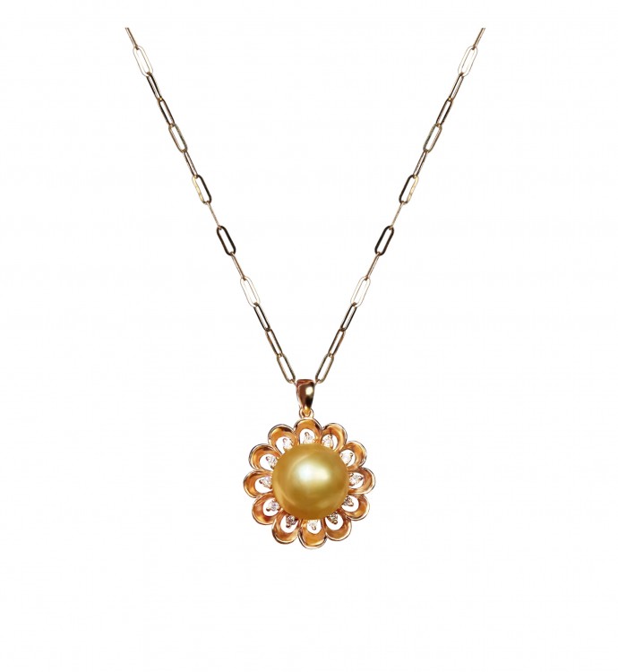 10.0-11.0mm Golden South Sea Pearl Daisy Pine Pendant in 18K Gold - AAAA Quality