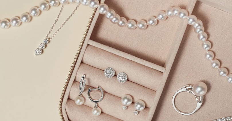 how to clean pearl necklace