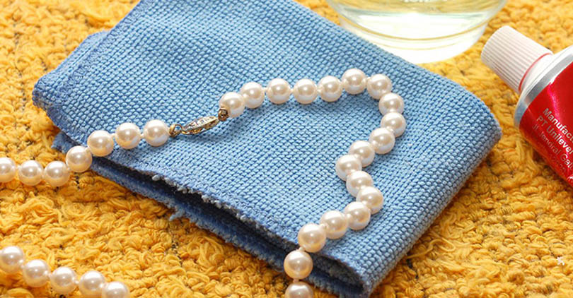 how to clean pearl necklace