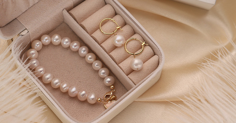 how to clean pearl necklace