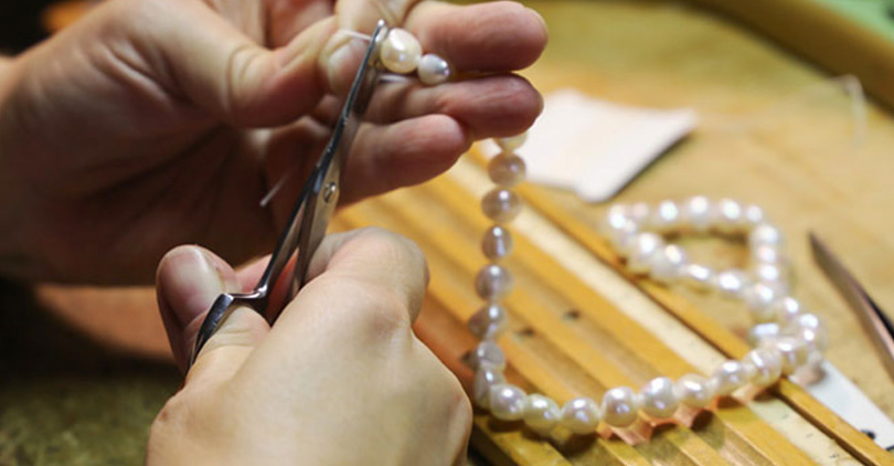 how to restring pearls
