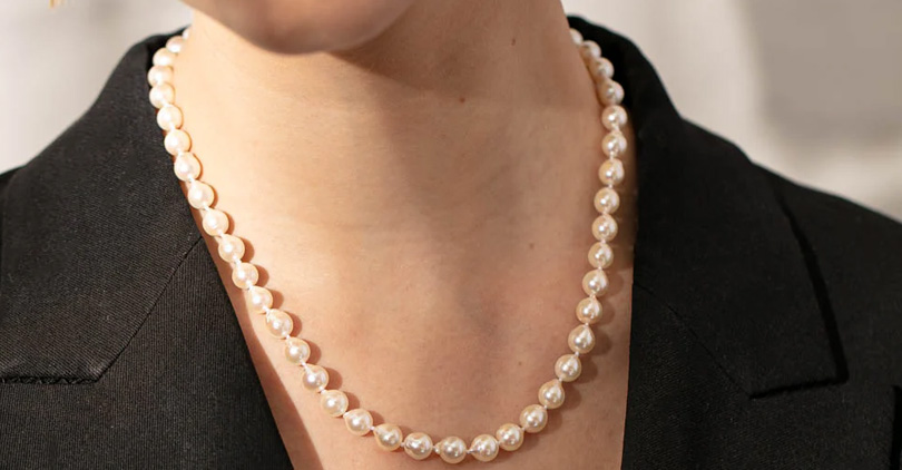 what does a pearl necklace mean