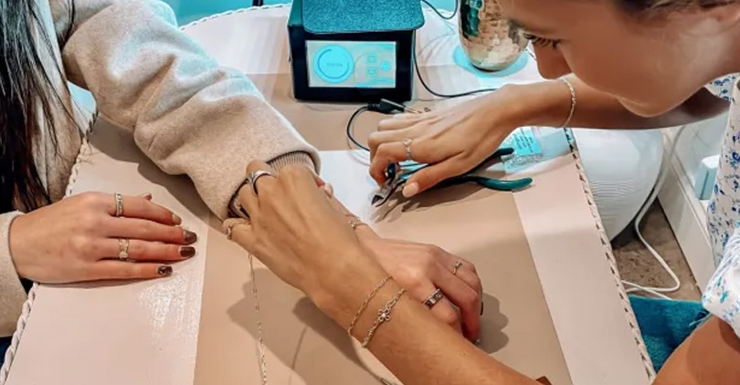 what is permanent jewelry